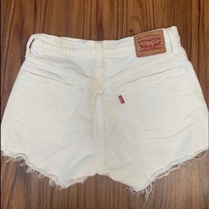 Levi’s 501 White Shorts